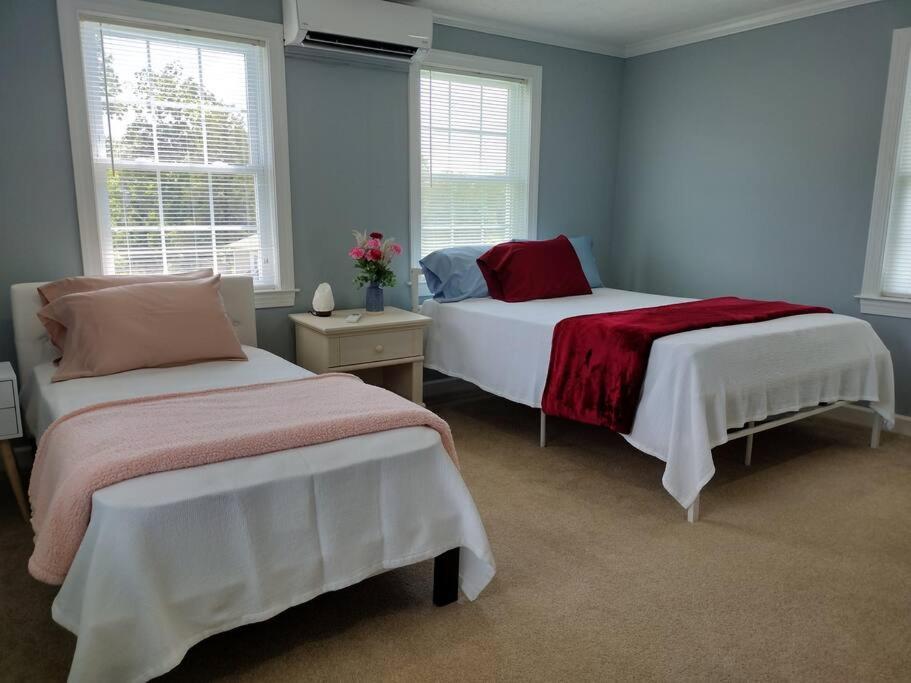 Backwoods Family Getaway! 3 Bedroom House! Yanceyville Buitenkant foto